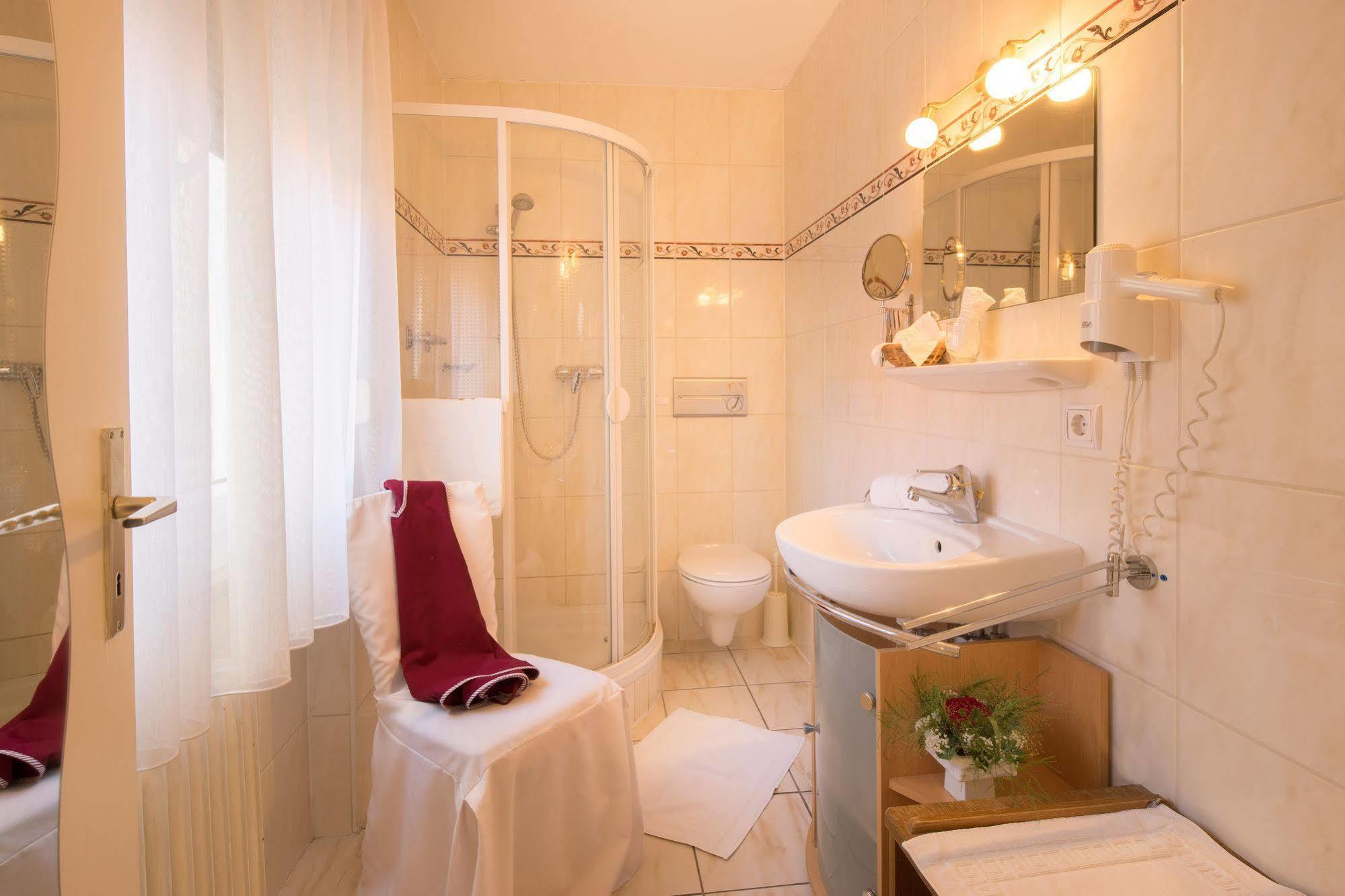 Central Boutique Hotel باد ميرغنثيم المظهر الخارجي الصورة